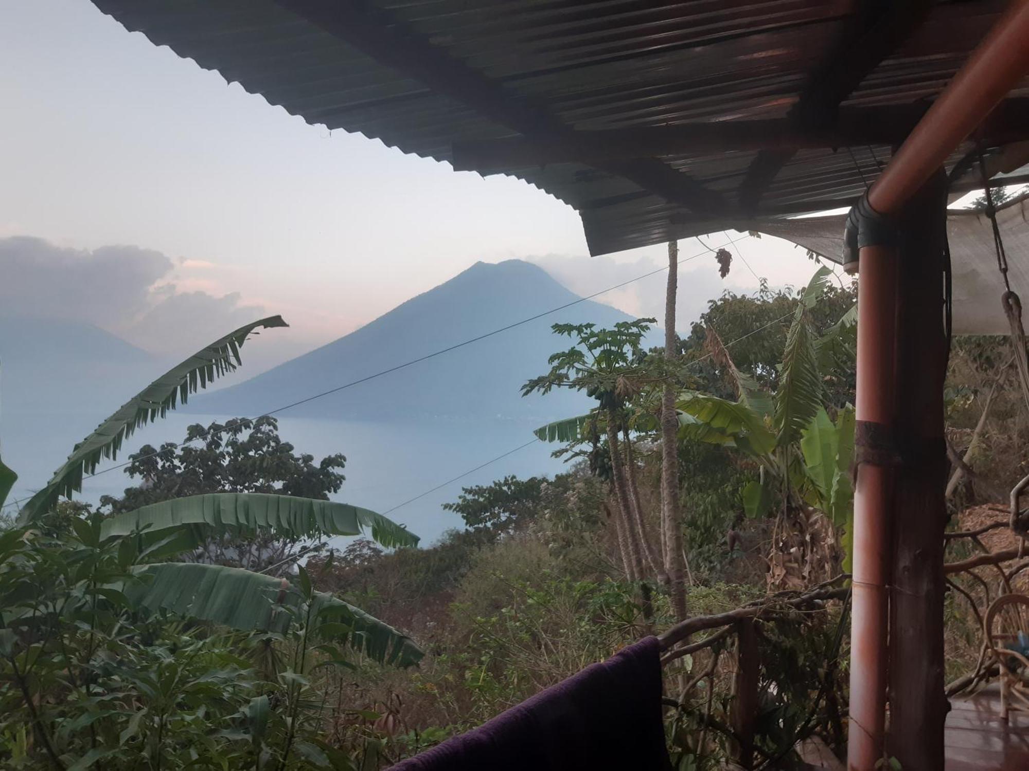 Earthship Atitlan Guest House Сан Маркос Ла Лагуна Екстериор снимка